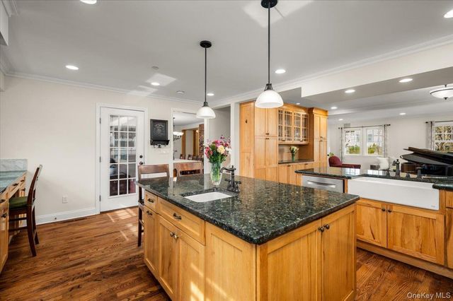 14 Crossways, Chappaqua, NY 10514
