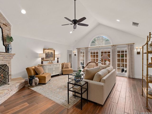 3439 HUNTERS RUN ST, San Antonio, TX 78230