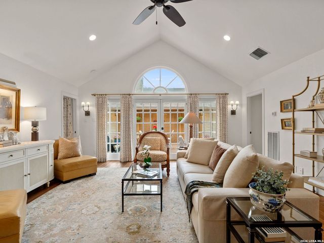 3439 HUNTERS RUN ST, San Antonio, TX 78230