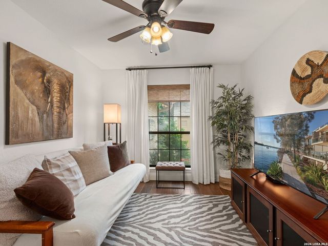 3439 HUNTERS RUN ST, San Antonio, TX 78230