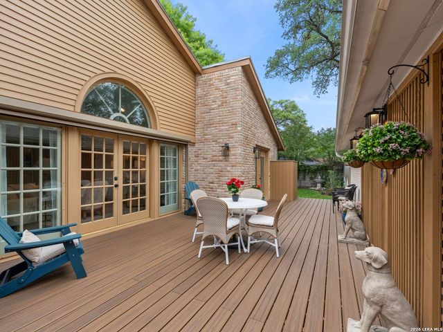 3439 HUNTERS RUN ST, San Antonio, TX 78230