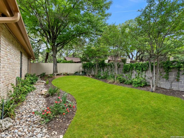 3439 HUNTERS RUN ST, San Antonio, TX 78230