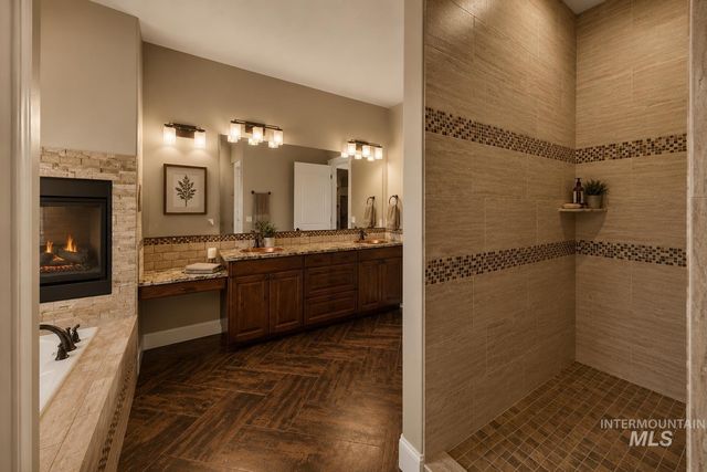 3494 S Sugar Loaf Pl, Eagle, ID 83616