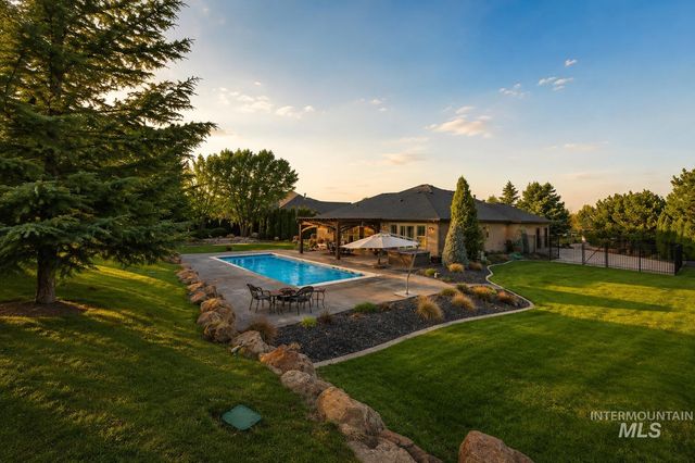 3494 S Sugar Loaf Pl, Eagle, ID 83616