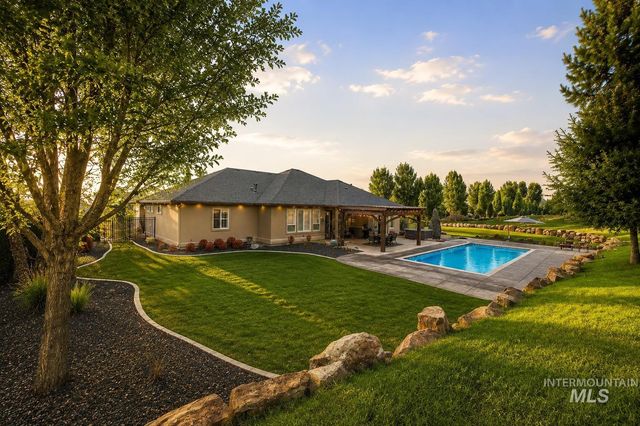 3494 S Sugar Loaf Pl, Eagle, ID 83616