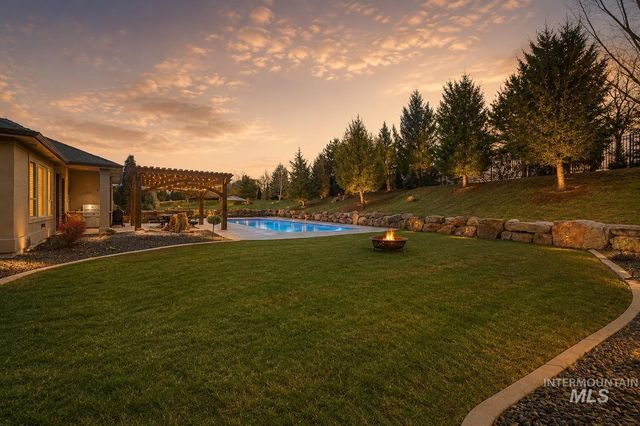 3494 S Sugar Loaf Pl, Eagle, ID 83616