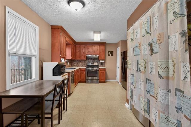 1029 Laurel Lake Drive, Ball Ground, GA 30107