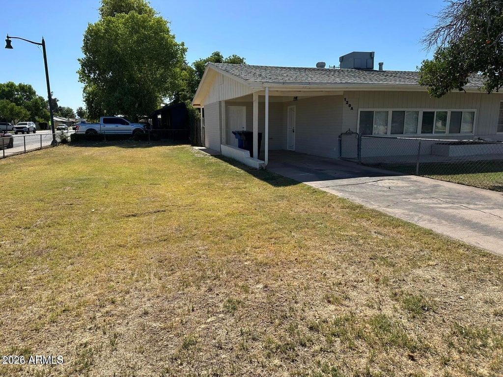 129 N ELM Street, Gilbert, AZ 85234 — photo 2