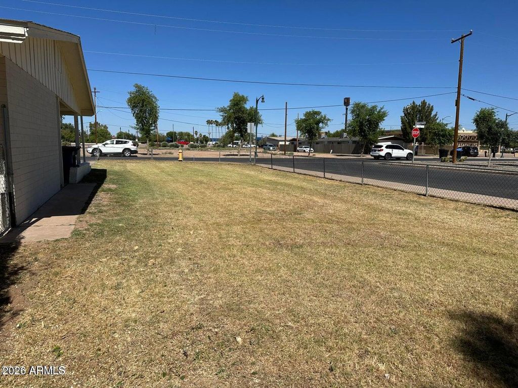 129 N ELM Street, Gilbert, AZ 85234 — photo 3