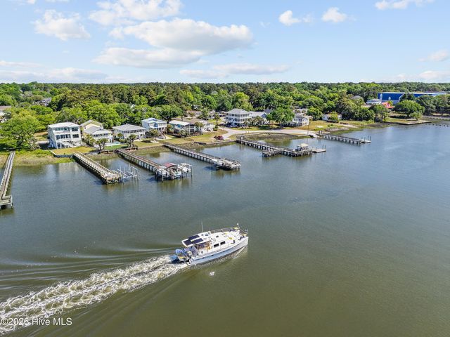 2024 Camelot Drive SW, Ocean Isle Beach, NC 28469