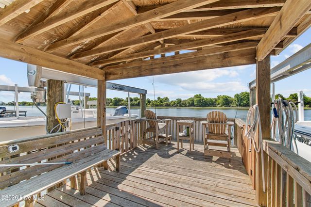 2024 Camelot Drive SW, Ocean Isle Beach, NC 28469