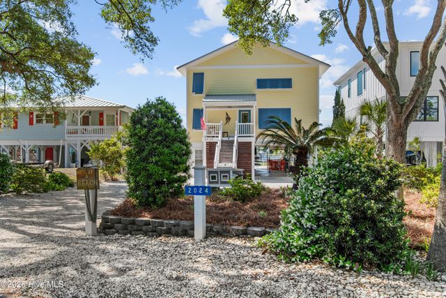 2024 Camelot Drive SW, Ocean Isle Beach, NC 28469