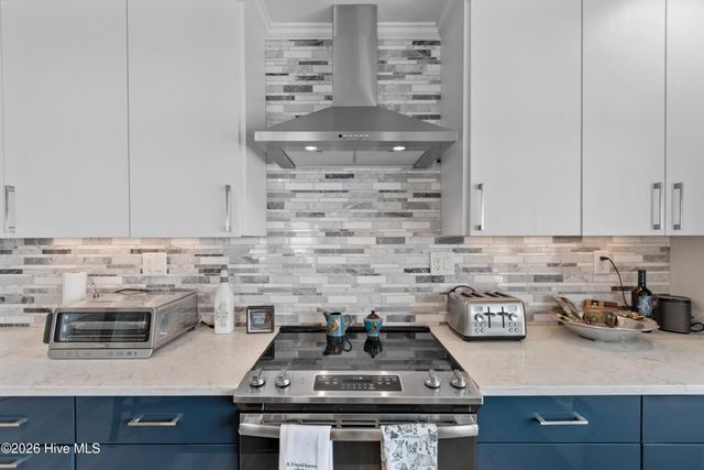 2024 Camelot Drive SW, Ocean Isle Beach, NC 28469
