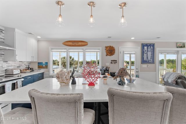 2024 Camelot Drive SW, Ocean Isle Beach, NC 28469