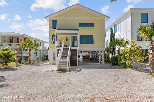 2024 Camelot Drive SW, Ocean Isle Beach, NC 28469