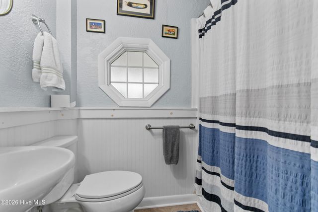 2024 Camelot Drive SW, Ocean Isle Beach, NC 28469