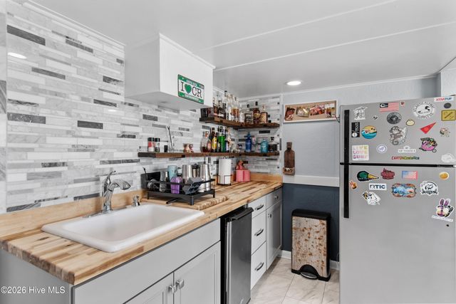 2024 Camelot Drive SW, Ocean Isle Beach, NC 28469