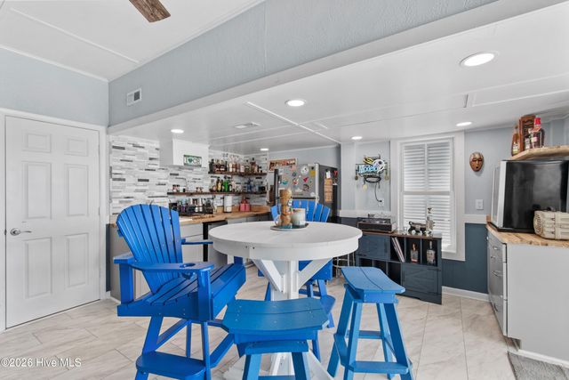 2024 Camelot Drive SW, Ocean Isle Beach, NC 28469