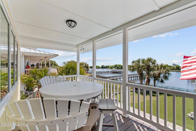 2024 Camelot Drive SW, Ocean Isle Beach, NC 28469