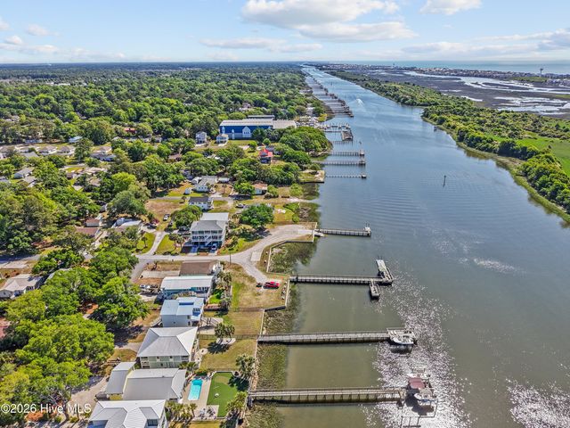 2024 Camelot Drive SW, Ocean Isle Beach, NC 28469
