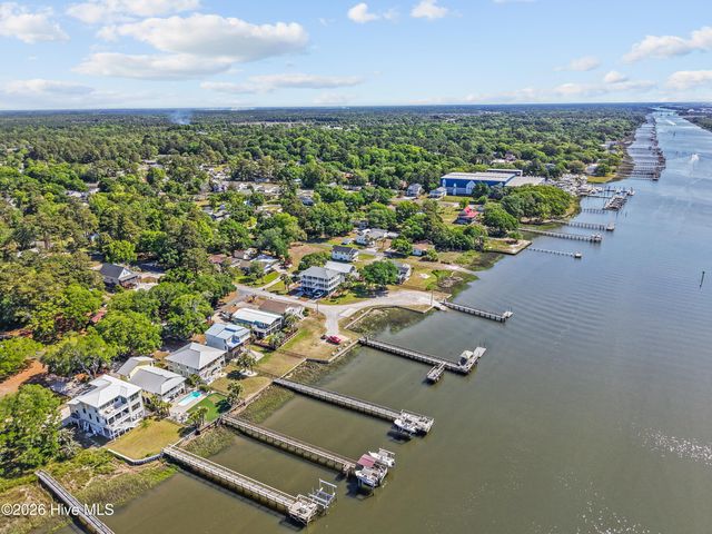 2024 Camelot Drive SW, Ocean Isle Beach, NC 28469
