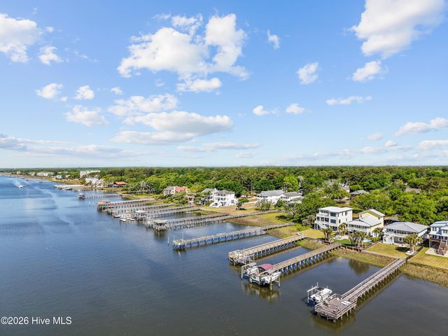 2024 Camelot Drive SW, Ocean Isle Beach, NC 28469