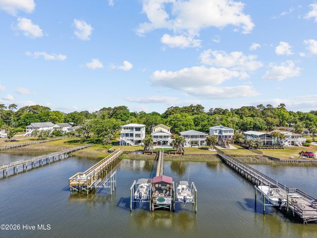 2024 Camelot Drive SW, Ocean Isle Beach, NC 28469