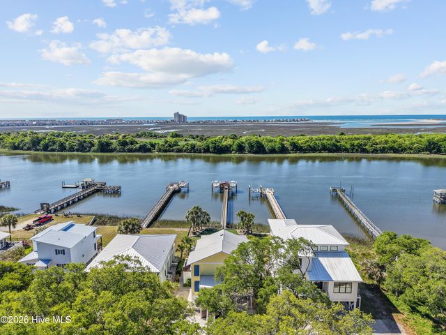 2024 Camelot Drive SW, Ocean Isle Beach, NC 28469