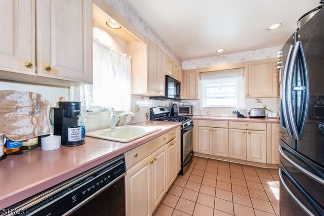 108 Walnut St, Bloomfield Twp., NJ 07003