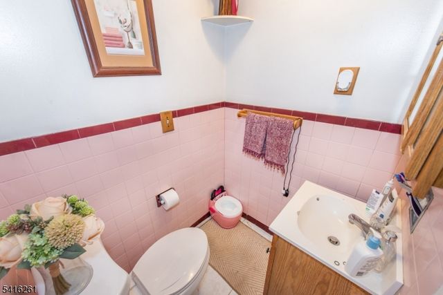 108 Walnut St, Bloomfield Twp., NJ 07003