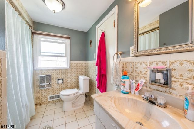 108 Walnut St, Bloomfield Twp., NJ 07003