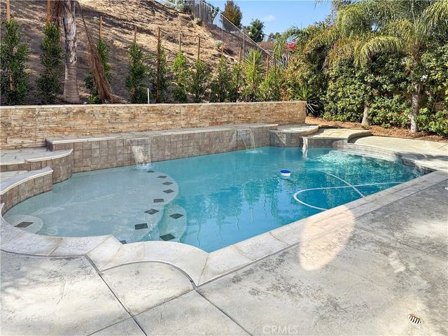 16955 Lake Knoll, Riverside, CA 92503
