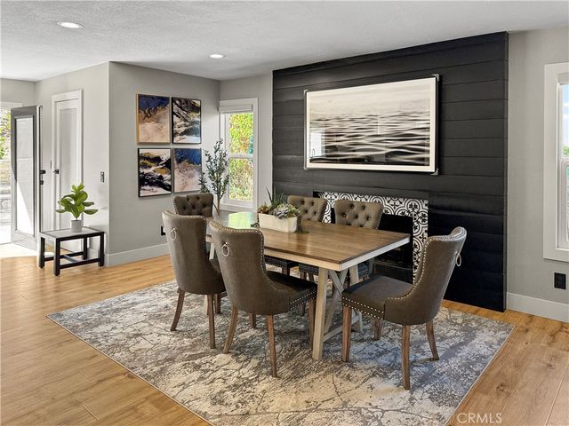 16955 Lake Knoll, Riverside, CA 92503