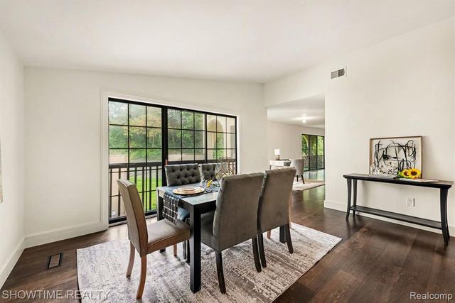 42160 Woodward Avenue 39, Bloomfield Hills, MI 48304