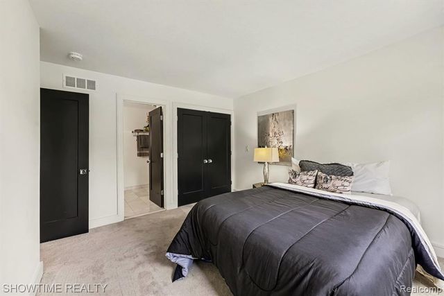 42160 Woodward Avenue 39, Bloomfield Hills, MI 48304