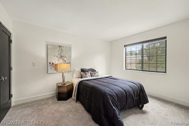 42160 Woodward Avenue 39, Bloomfield Hills, MI 48304