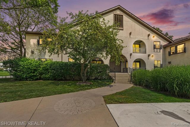 42160 Woodward Avenue 39, Bloomfield Hills, MI 48304