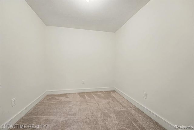 42160 Woodward Avenue 39, Bloomfield Hills, MI 48304