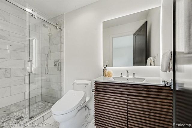 42160 Woodward Avenue 39, Bloomfield Hills, MI 48304