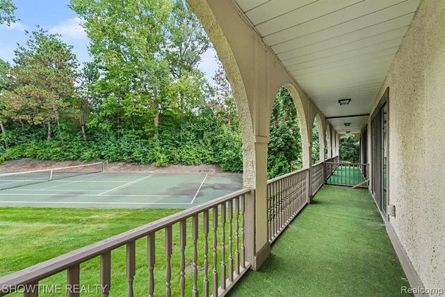 42160 Woodward Avenue 39, Bloomfield Hills, MI 48304