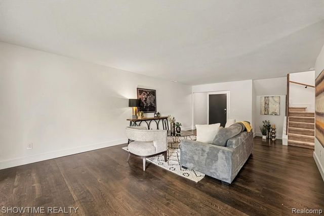 42160 Woodward Avenue 39, Bloomfield Hills, MI 48304