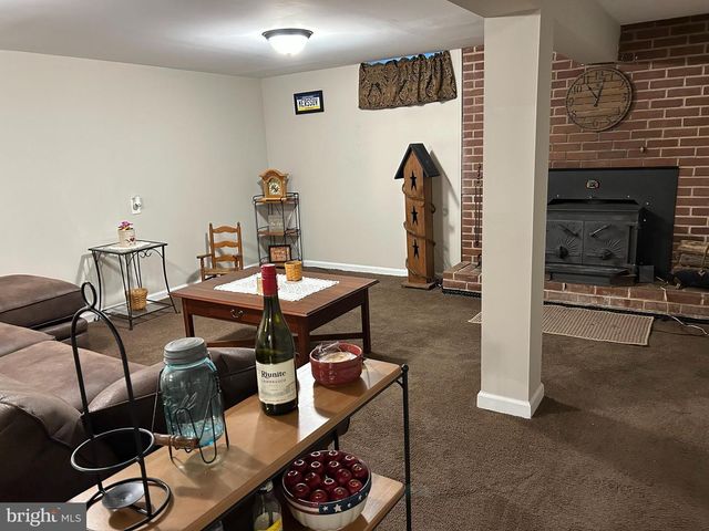 259 HOFFMAN RD, Gettysburg, PA 17325