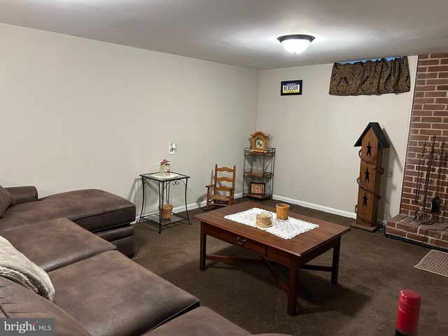 259 HOFFMAN RD, Gettysburg, PA 17325