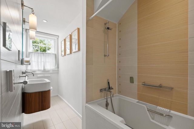 2721 O ST NW, Washington, DC 20007
