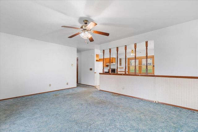 900 Villa Park DRIVE, West Bend, WI 53090