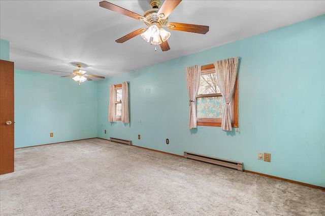 900 Villa Park DRIVE, West Bend, WI 53090