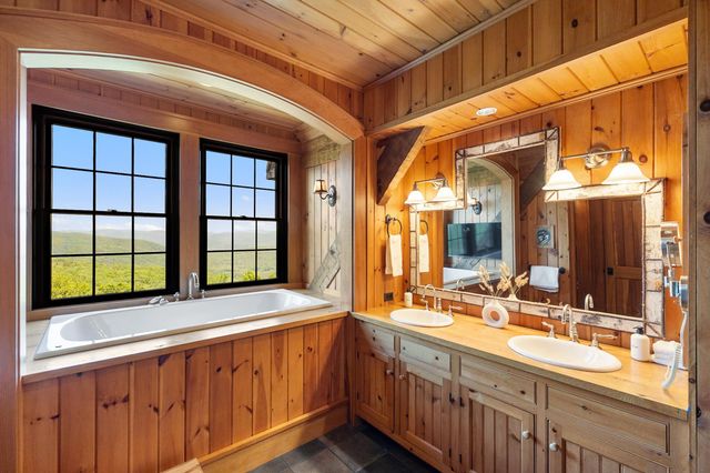 62 Moon Shadow Drive M4 & M5, Ludlow, VT 05149