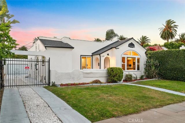 2115 S Redondo, Los Angeles, CA 90016