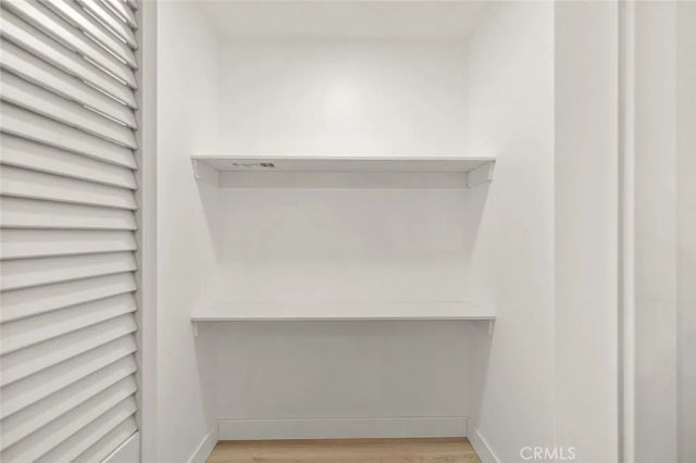 2115 S Redondo, Los Angeles, CA 90016