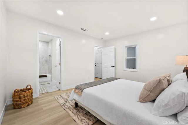 2115 S Redondo, Los Angeles, CA 90016
